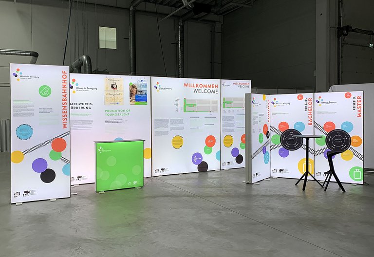 LED exhibition stand - PIXLIP GO - TH Wildau LED exhibition stand - PIXLIP GO - TH Wildau