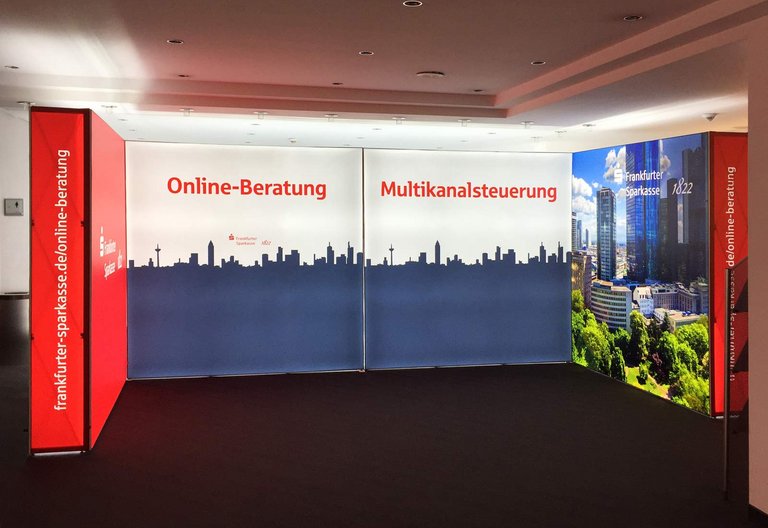 LED exhibition stand - GRID Lightbox - Frankfurter Sparkasse LED exhibition stand - GRID Lightbox - Frankfurter Sparkasse